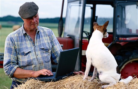 farmer-laptop_1929105c.jpg